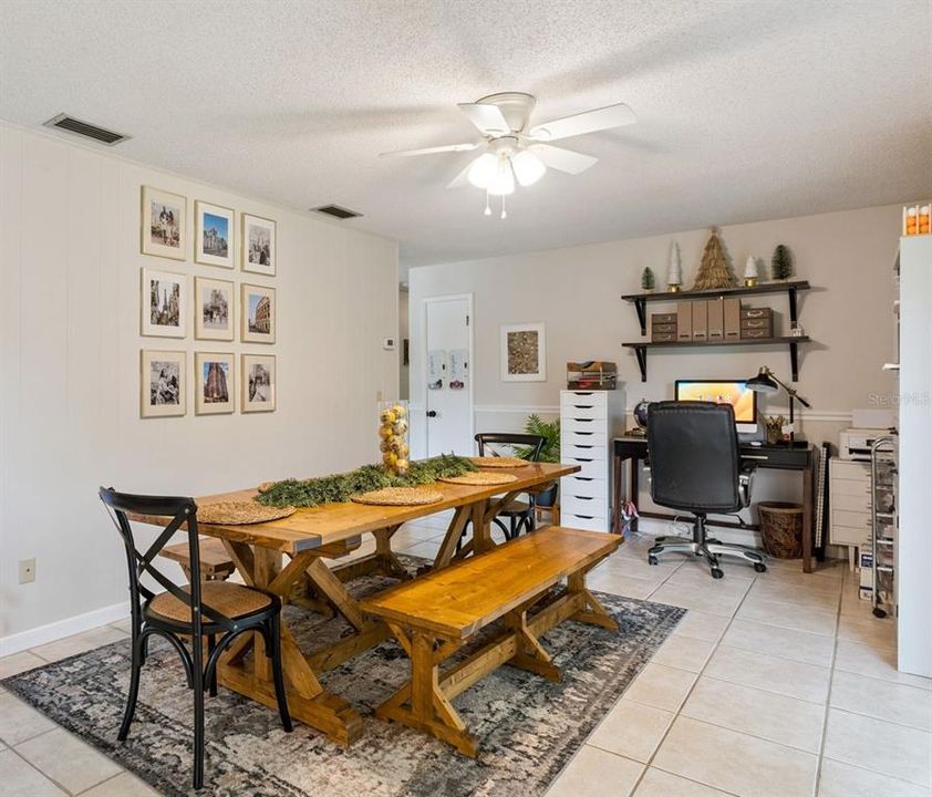 Active With Contract: $2,500 (3 beds, 2 baths, 1704 Square Feet)