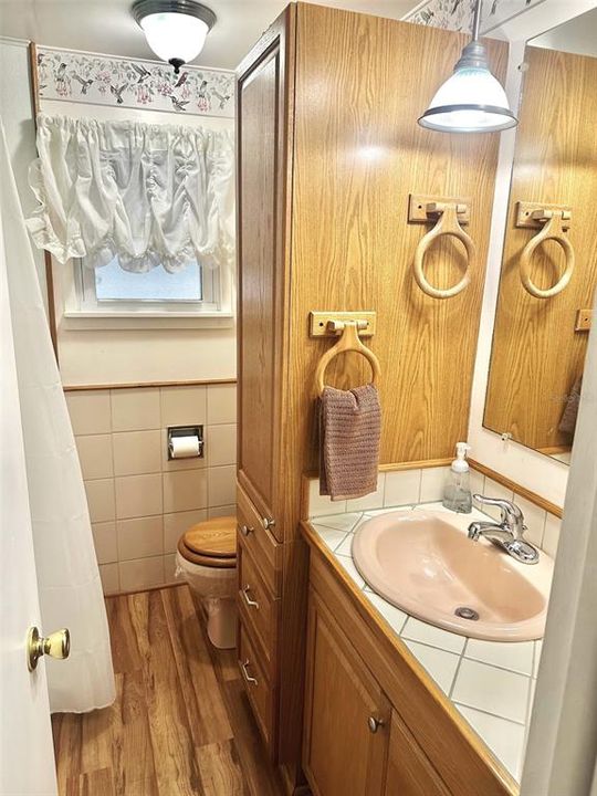 For Sale: $149,500 (2 beds, 2 baths, 900 Square Feet)