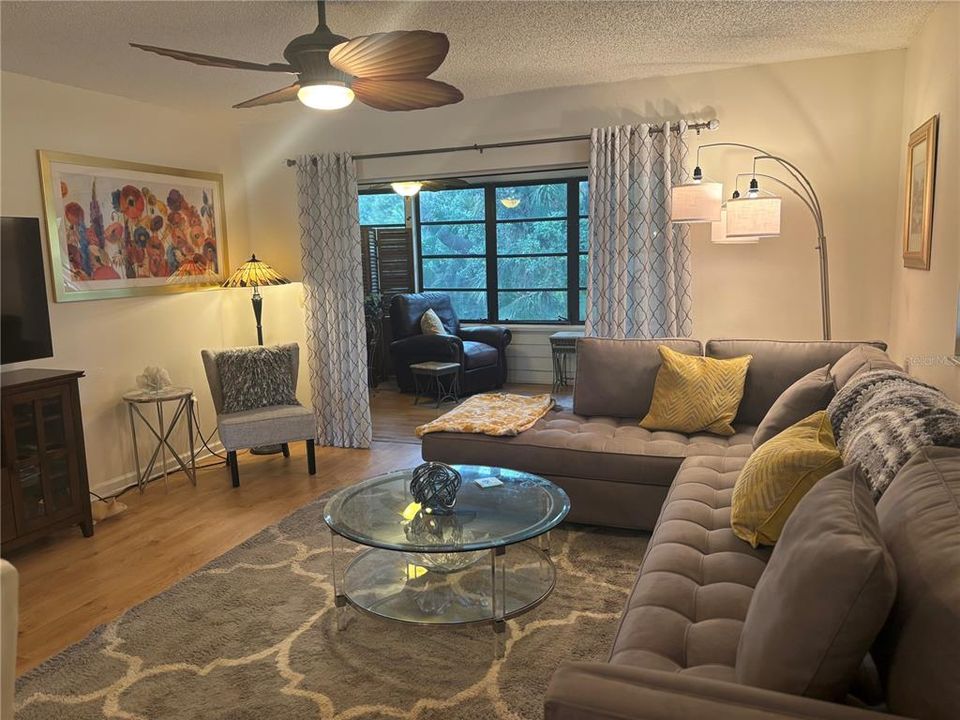 For Sale: $189,500 (2 beds, 2 baths, 1508 Square Feet)