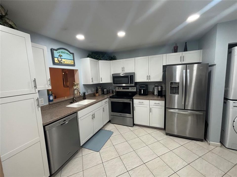 For Sale: $189,500 (2 beds, 2 baths, 1508 Square Feet)