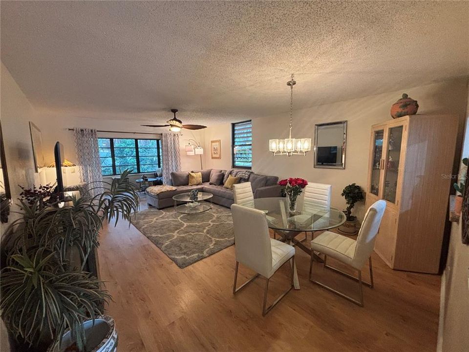 For Sale: $189,500 (2 beds, 2 baths, 1508 Square Feet)