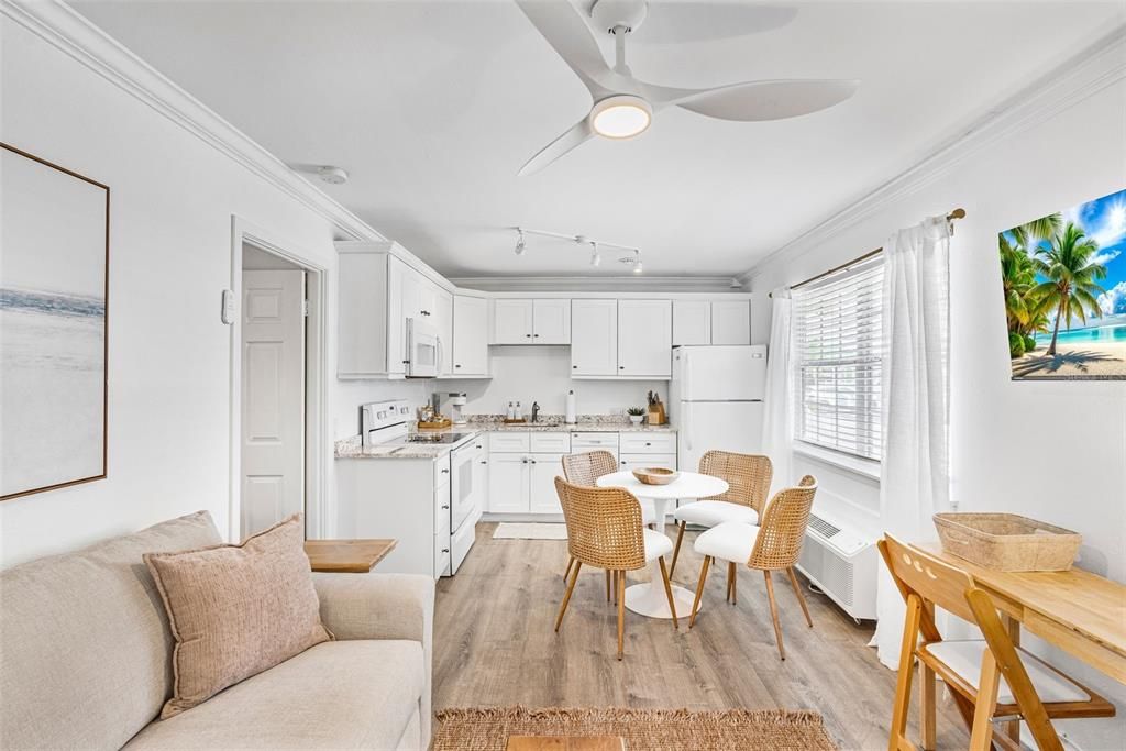 For Rent: $6,500 (1 beds, 1 baths, 380 Square Feet)