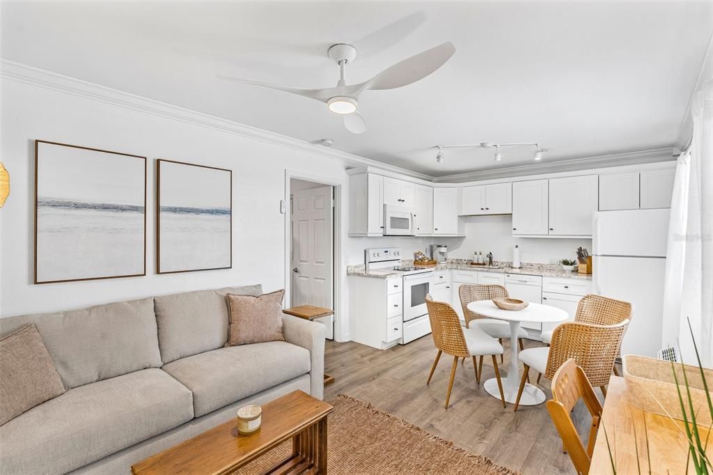 For Rent: $6,500 (1 beds, 1 baths, 380 Square Feet)