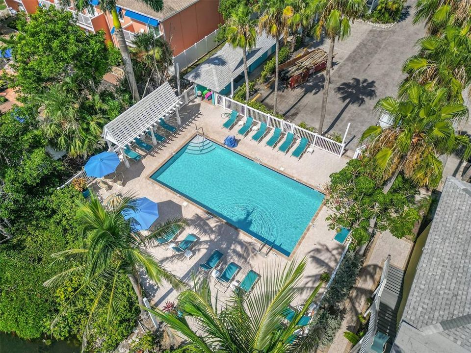 For Rent: $6,500 (1 beds, 1 baths, 380 Square Feet)