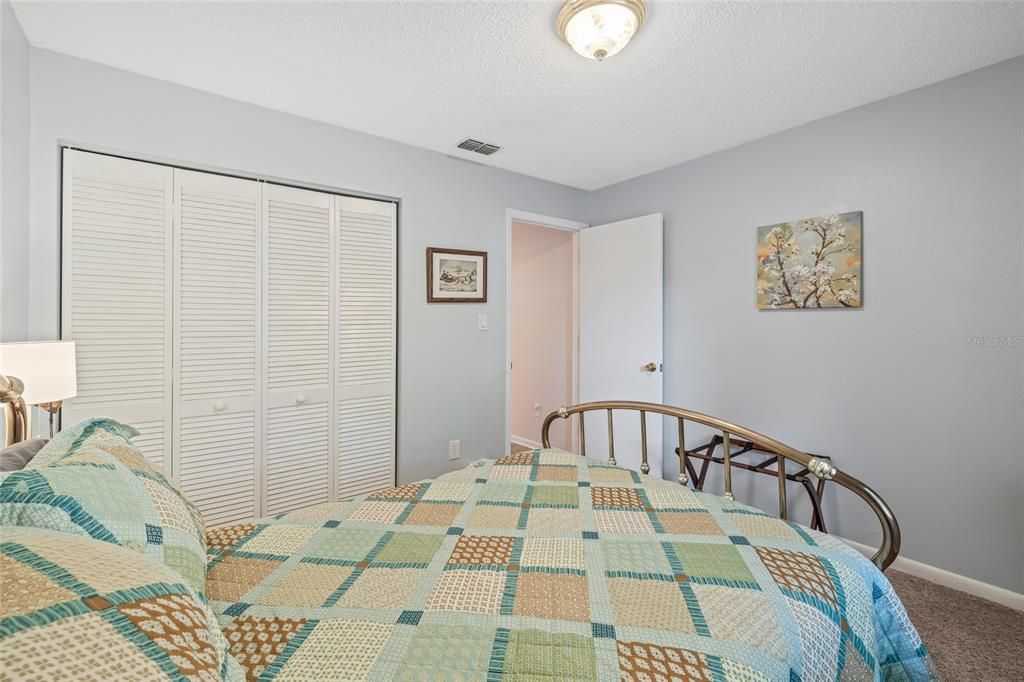 Active With Contract: $335,000 (3 beds, 2 baths, 1728 Square Feet)