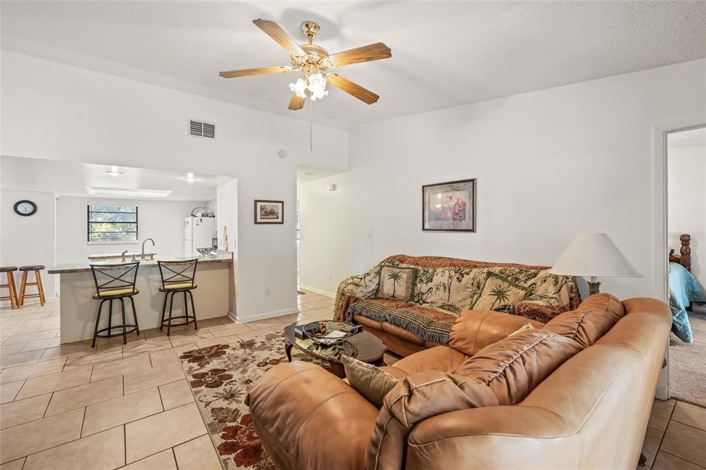 Active With Contract: $335,000 (3 beds, 2 baths, 1728 Square Feet)