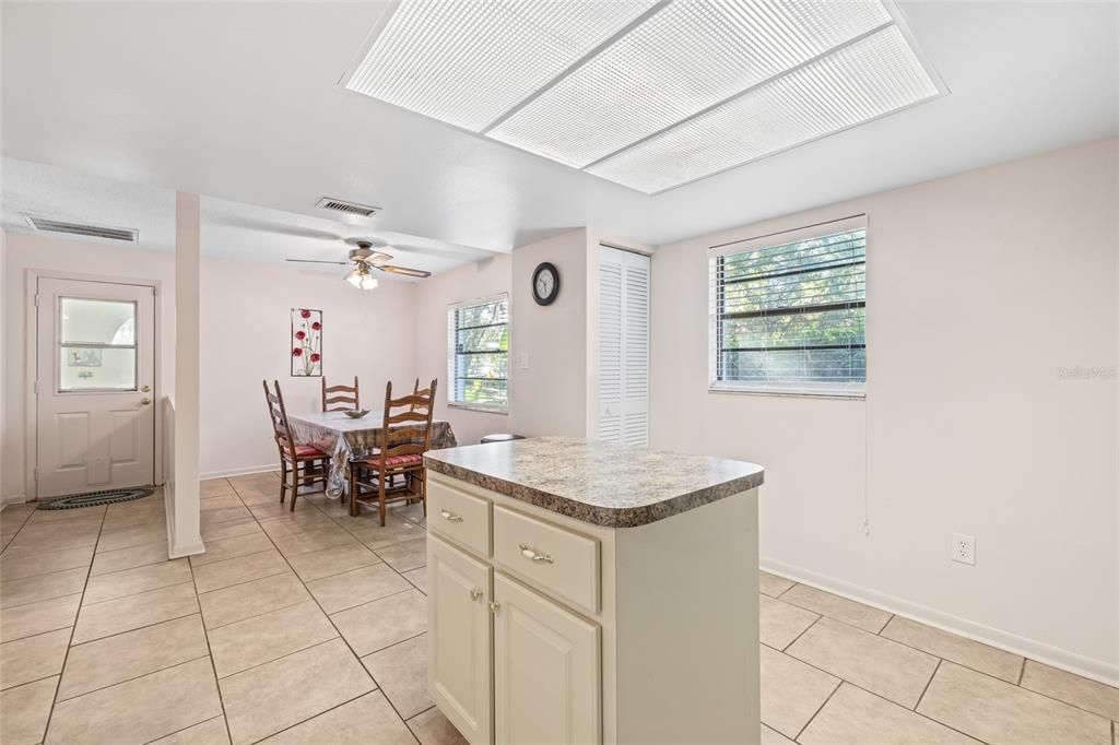 Active With Contract: $335,000 (3 beds, 2 baths, 1728 Square Feet)