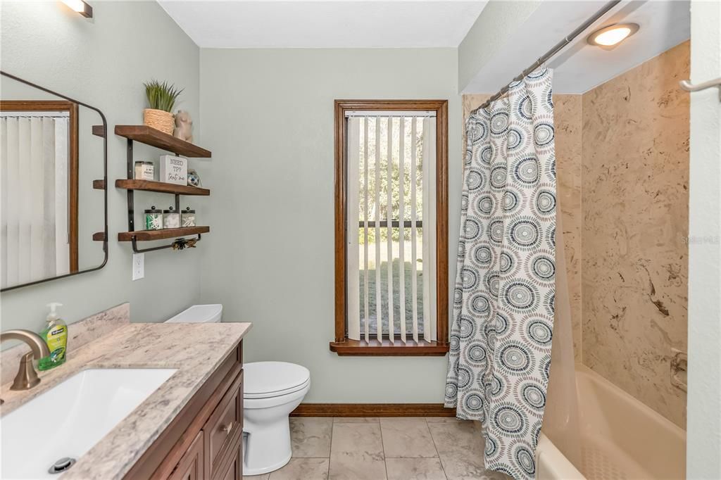 Под контрактом: $509,000 (3 спален, 2 ванн, 2313 Квадратных фут)