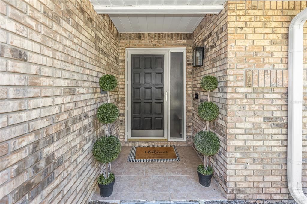 Под контрактом: $509,000 (3 спален, 2 ванн, 2313 Квадратных фут)