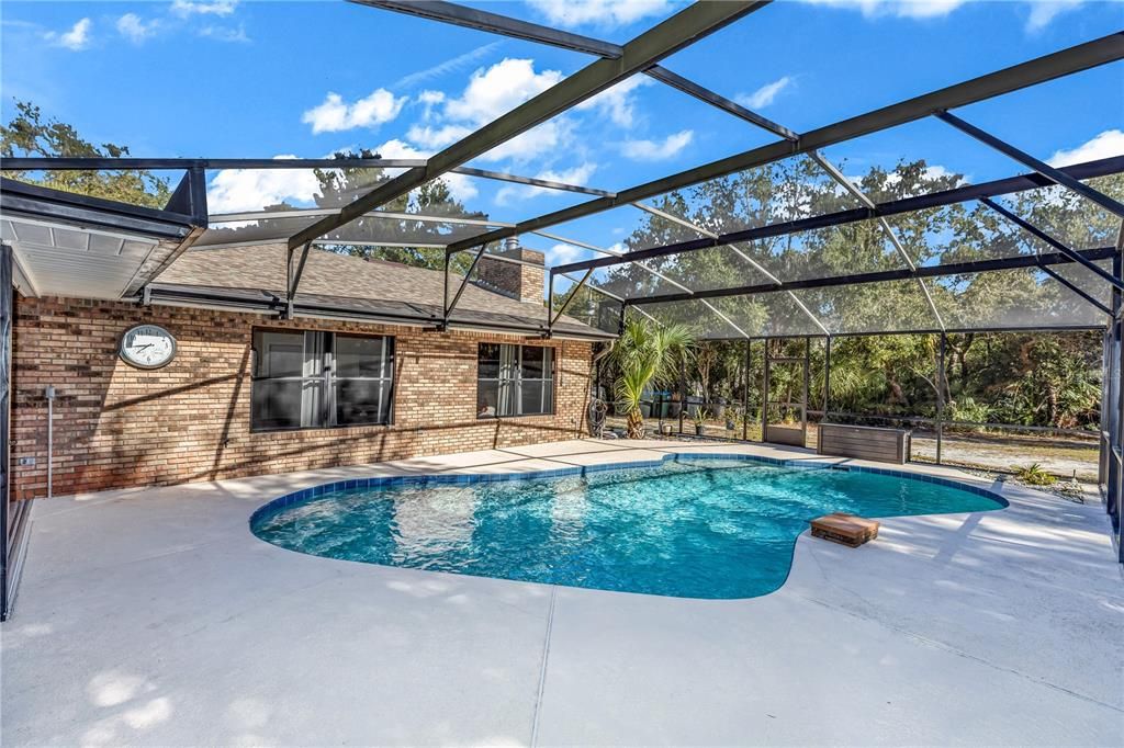 Под контрактом: $509,000 (3 спален, 2 ванн, 2313 Квадратных фут)