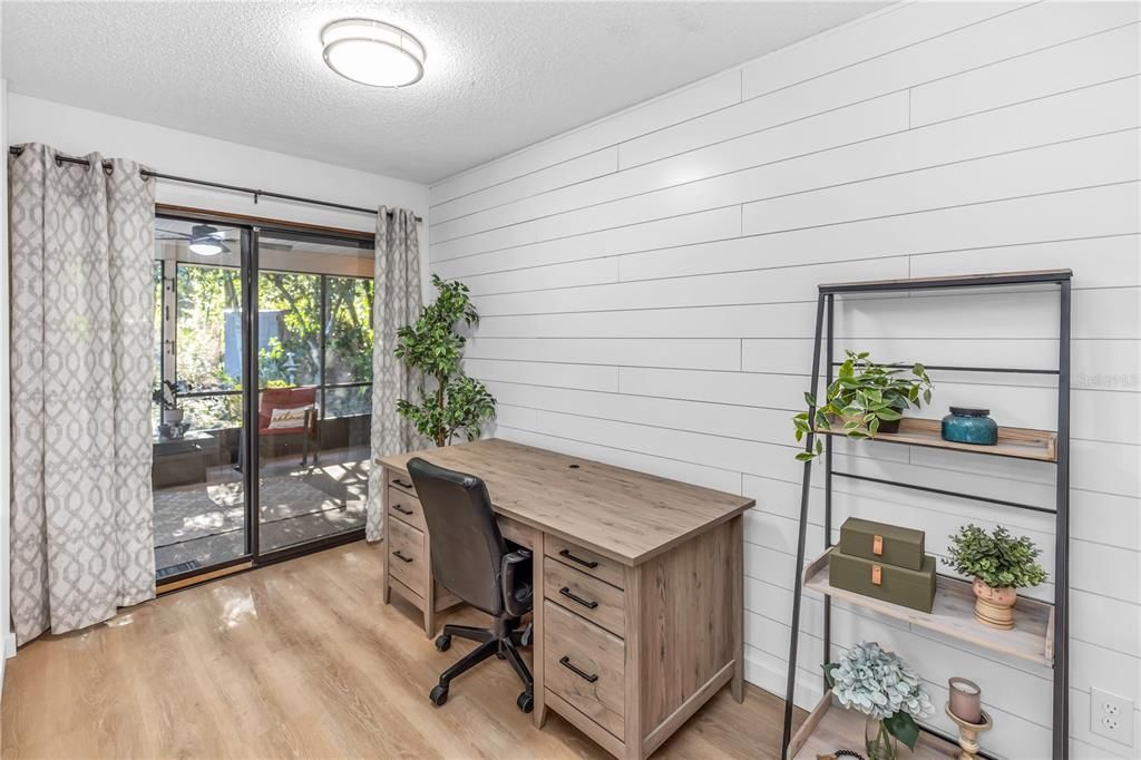 Под контрактом: $509,000 (3 спален, 2 ванн, 2313 Квадратных фут)