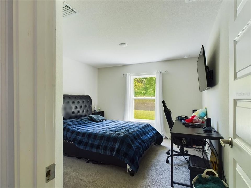 待售: $325,000 (4 贝兹, 2 浴室, 1758 平方英尺)