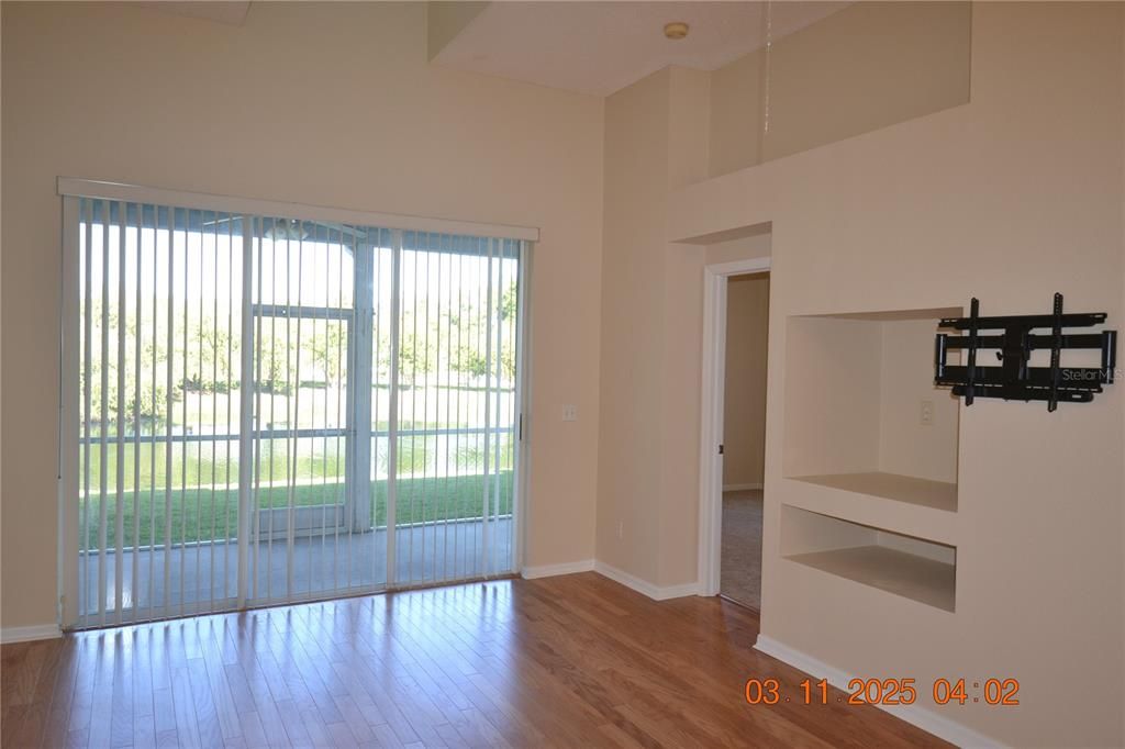 For Rent: $2,500 (2 beds, 2 baths, 1086 Square Feet)
