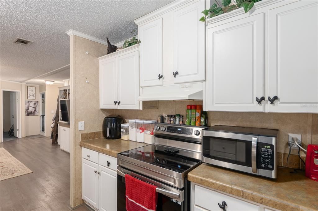 En Venta: $290,000 (3 camas, 2 baños, 1296 Pies cuadrados)