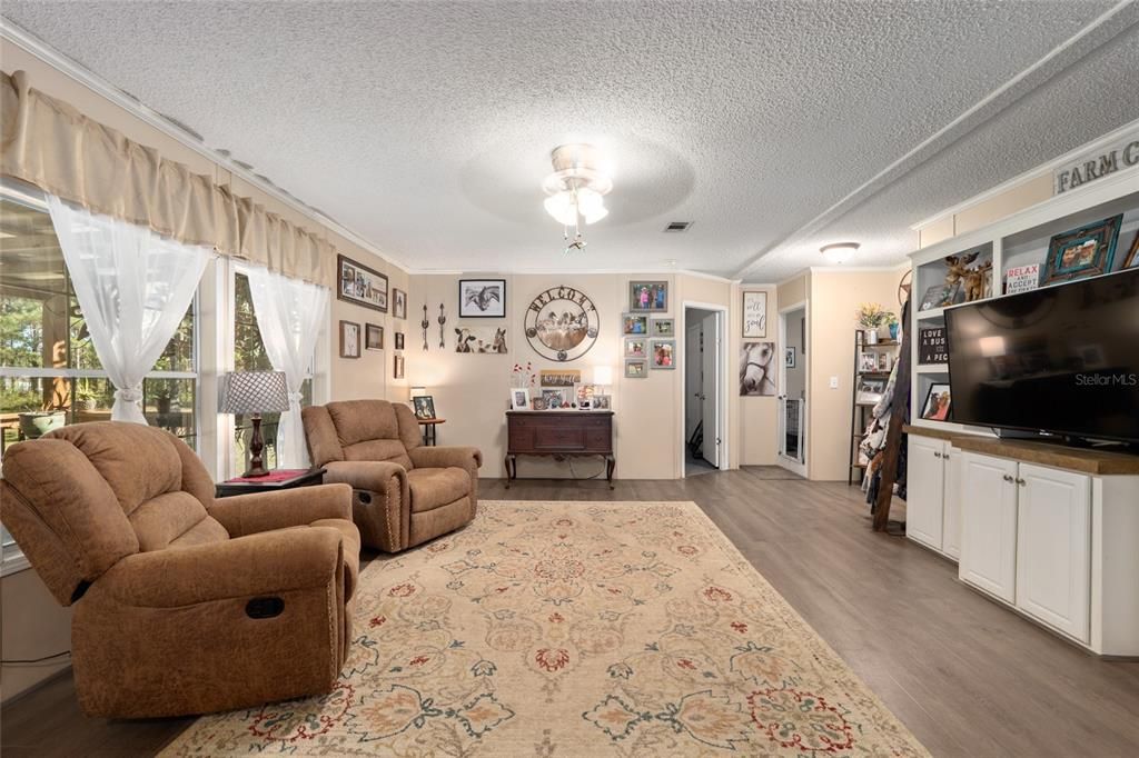 En Venta: $290,000 (3 camas, 2 baños, 1296 Pies cuadrados)