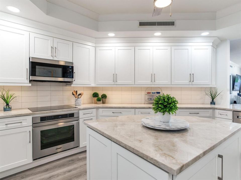 待售: $1,999,000 (2 贝兹, 2 浴室, 2345 平方英尺)