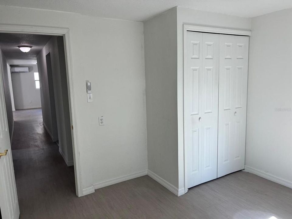 На продажу: $264,990 (4 спален, 2 ванн, 1230 Квадратных фут)