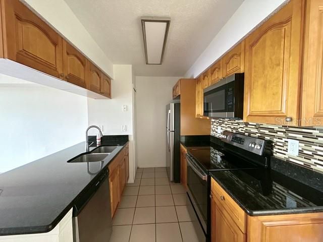 For Sale: $189,900 (3 beds, 2 baths, 1287 Square Feet)