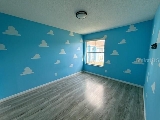 For Sale: $189,900 (3 beds, 2 baths, 1287 Square Feet)