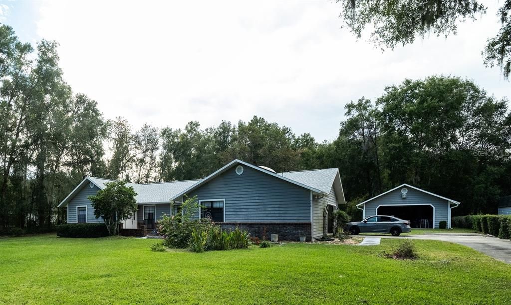 Active With Contract: $350,000 (3 beds, 2 baths, 2020 Square Feet)