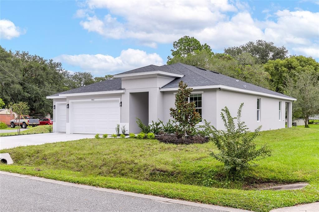 Activo con contrato: $449,995 (4 camas, 2 baños, 1920 Pies cuadrados)