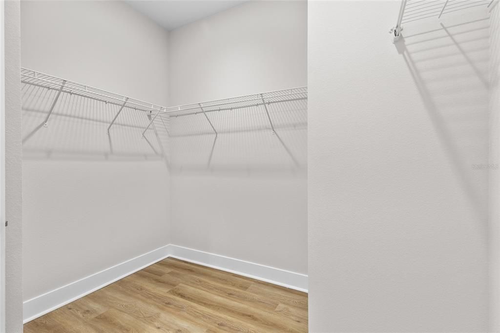 Activo con contrato: $449,995 (4 camas, 2 baños, 1920 Pies cuadrados)