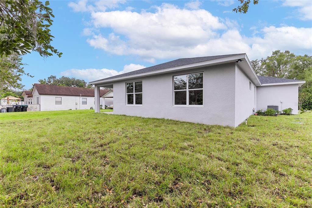 Activo con contrato: $449,995 (4 camas, 2 baños, 1920 Pies cuadrados)