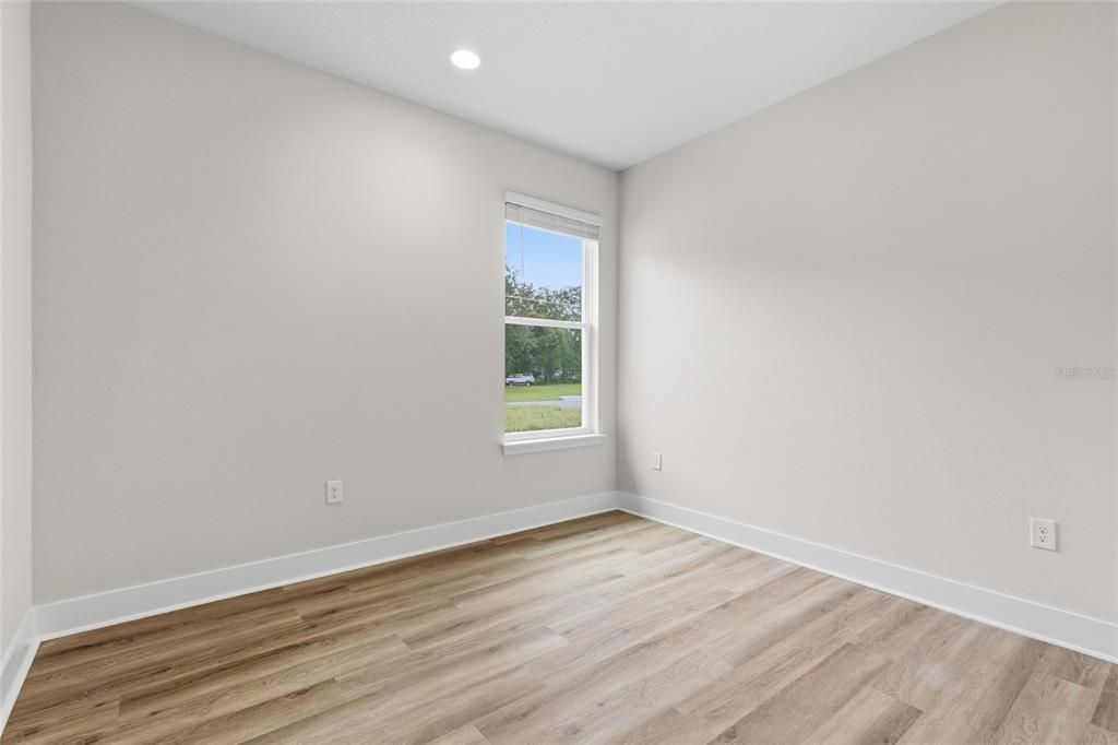 Activo con contrato: $449,995 (4 camas, 2 baños, 1920 Pies cuadrados)