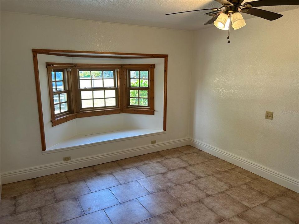 En Venta: $269,900 (3 camas, 2 baños, 1162 Pies cuadrados)