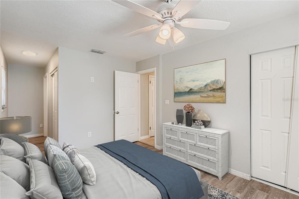 合同活跃: $299,000 (3 贝兹, 2 浴室, 1163 平方英尺)