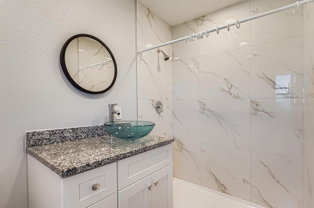 合同活跃: $299,000 (3 贝兹, 2 浴室, 1163 平方英尺)