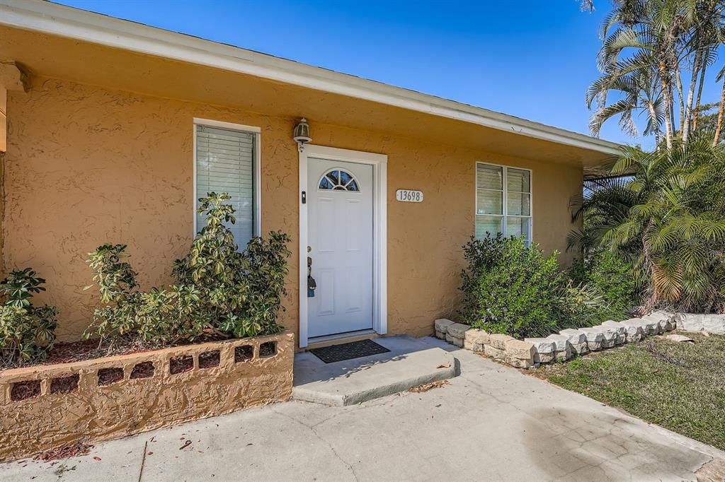 合同活跃: $299,000 (3 贝兹, 2 浴室, 1163 平方英尺)