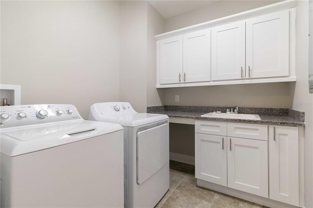 For Sale: $510,000 (3 beds, 2 baths, 1854 Square Feet)