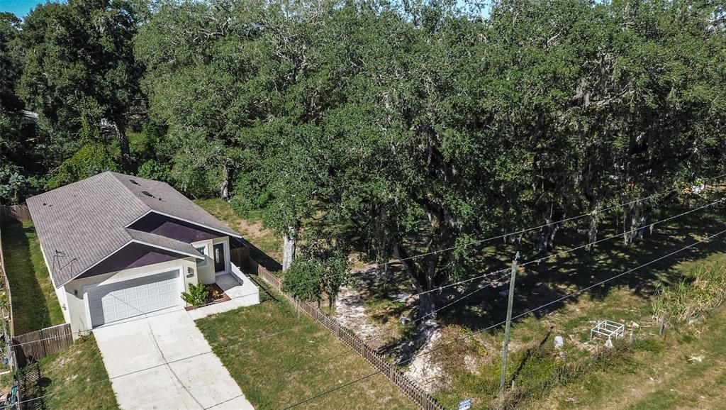 For Sale: $319,900 (3 beds, 2 baths, 1569 Square Feet)