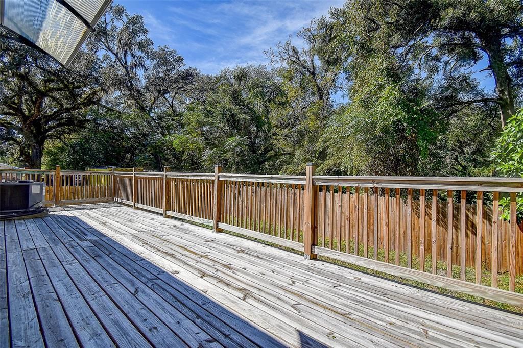 For Sale: $319,900 (3 beds, 2 baths, 1569 Square Feet)