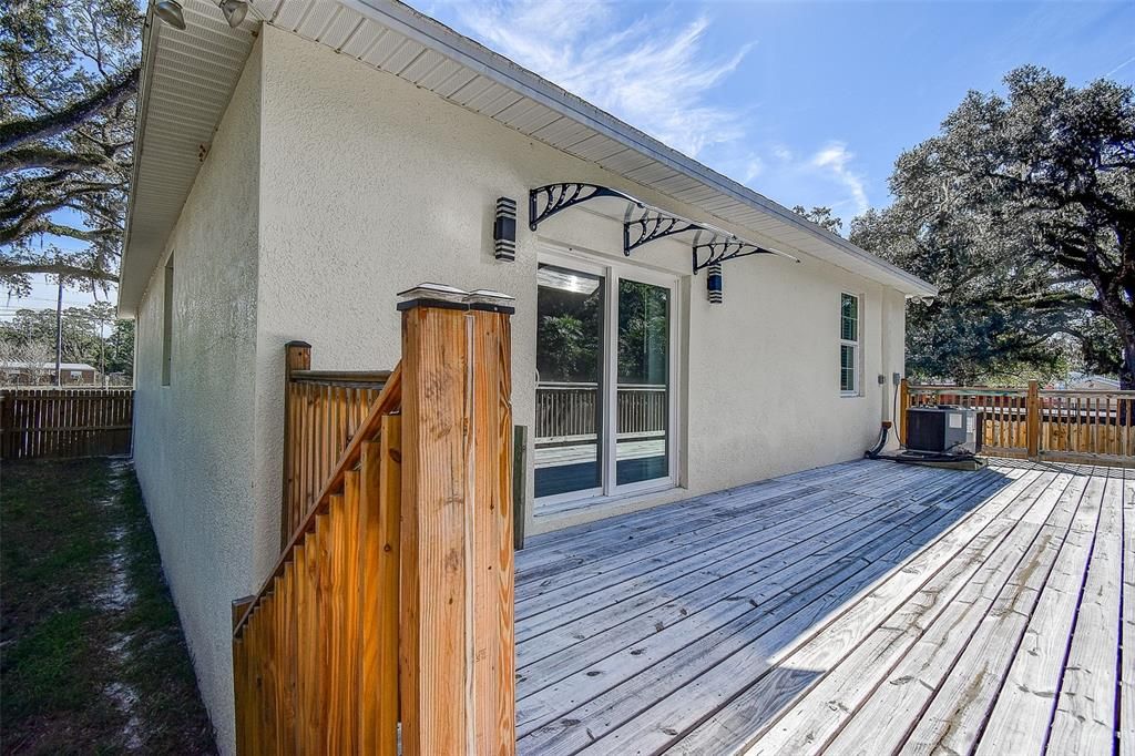 For Sale: $319,900 (3 beds, 2 baths, 1569 Square Feet)