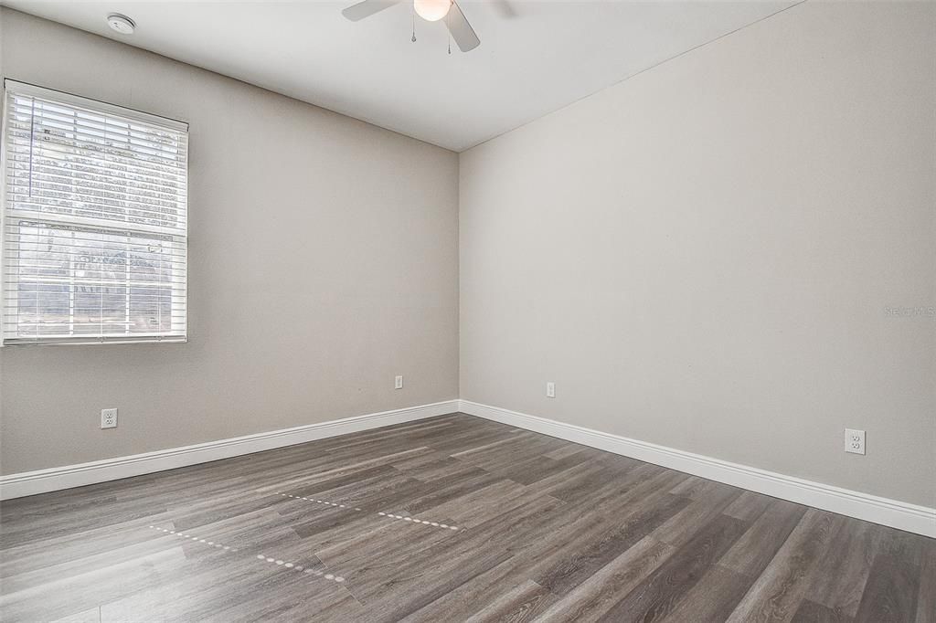 For Sale: $319,900 (3 beds, 2 baths, 1569 Square Feet)