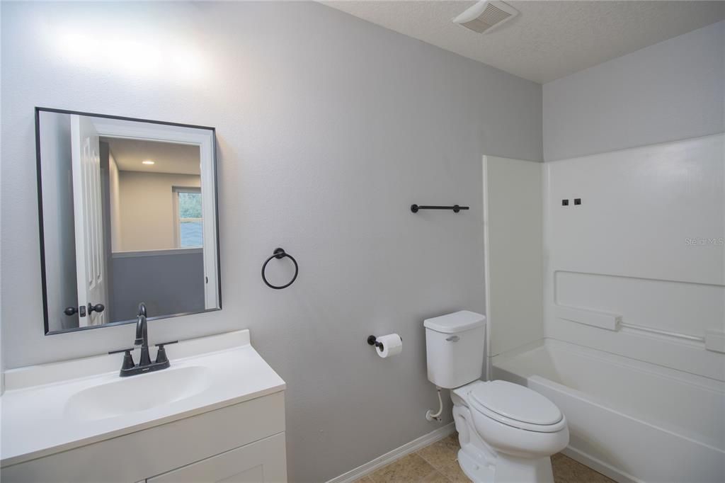 В аренду: $2,300 (4 спален, 2 ванн, 2227 Квадратных фут)