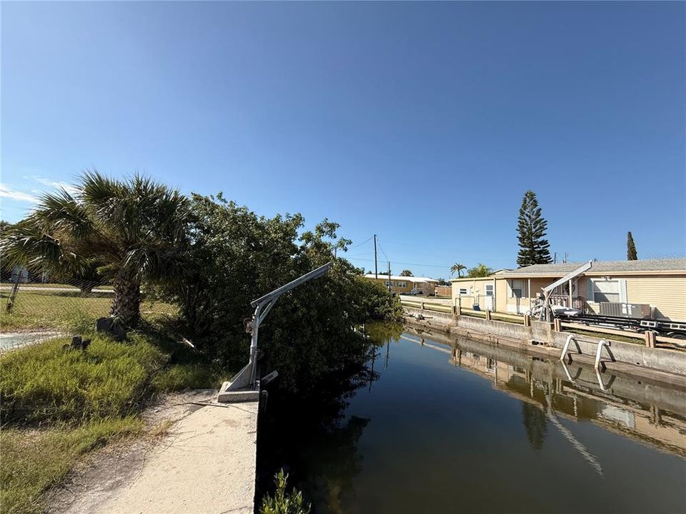 待售: $84,000 (0.09 acres)