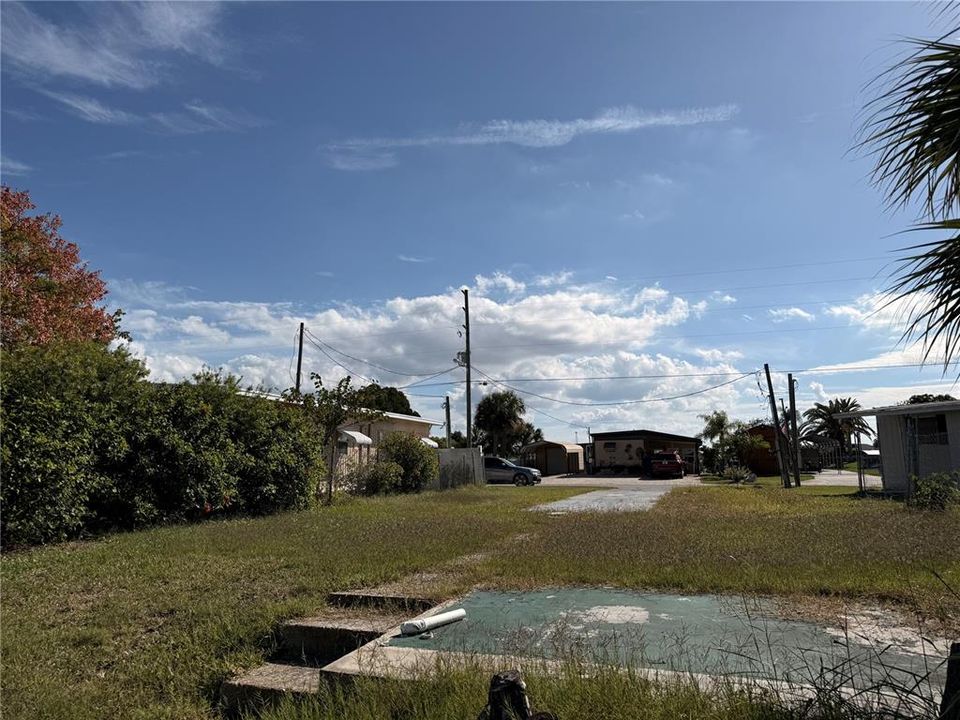 待售: $84,000 (0.09 acres)