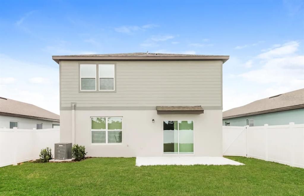 En Renta: $2,045 (4 camas, 3 baños, 2207 Pies cuadrados)