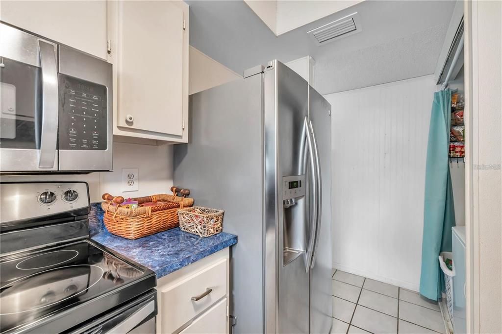 出租: $1,850 (2 贝兹, 2 浴室, 980 平方英尺)