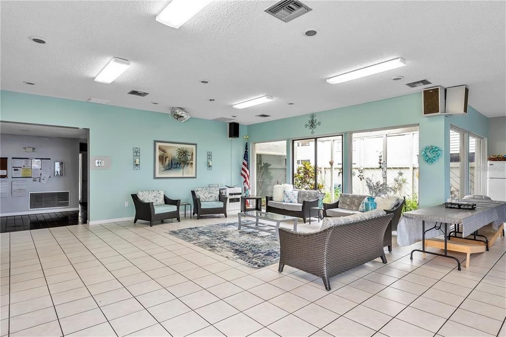 出租: $1,850 (2 贝兹, 2 浴室, 980 平方英尺)