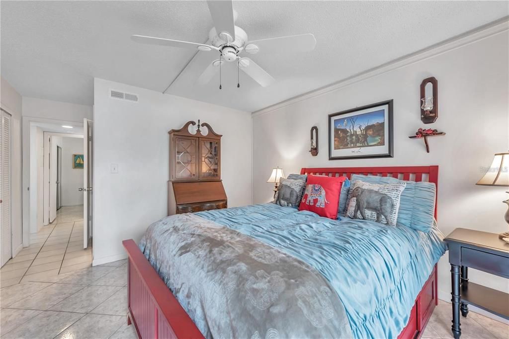 出租: $1,850 (2 贝兹, 2 浴室, 980 平方英尺)