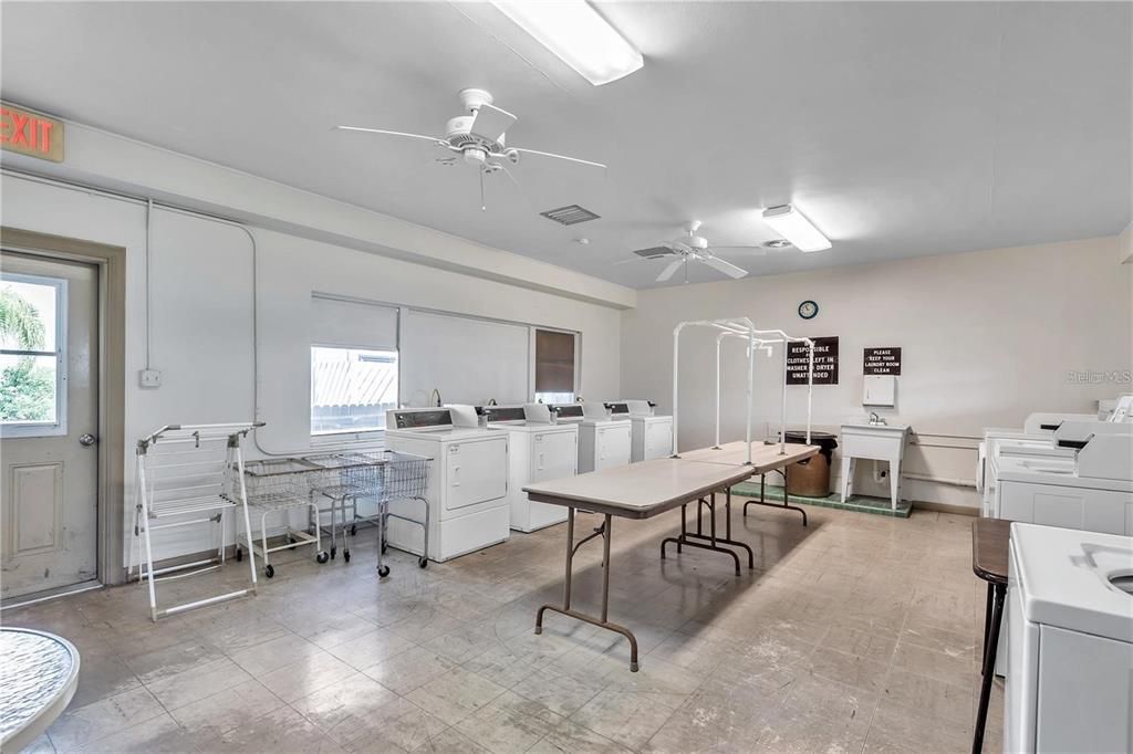 出租: $1,850 (2 贝兹, 2 浴室, 980 平方英尺)