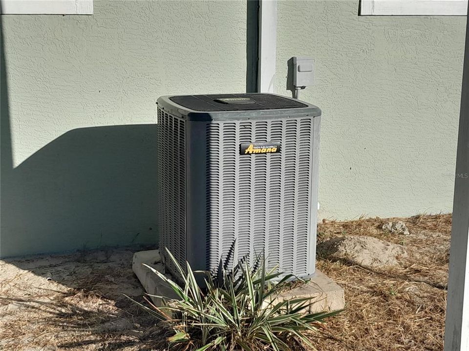 For Sale: $495,000 (3 beds, 3 baths, 936 Square Feet)