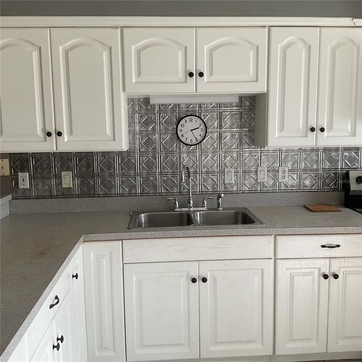 For Sale: $495,000 (3 beds, 3 baths, 936 Square Feet)