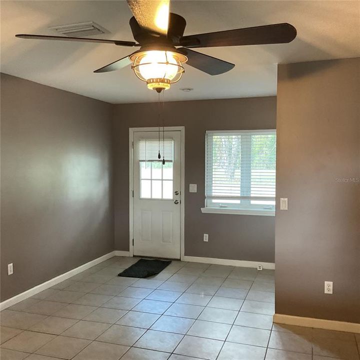 For Sale: $495,000 (3 beds, 3 baths, 936 Square Feet)