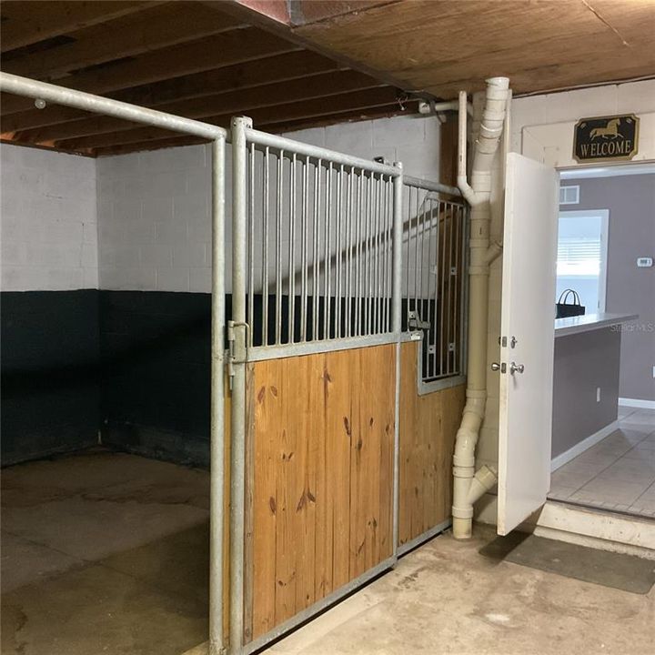 For Sale: $495,000 (3 beds, 3 baths, 936 Square Feet)