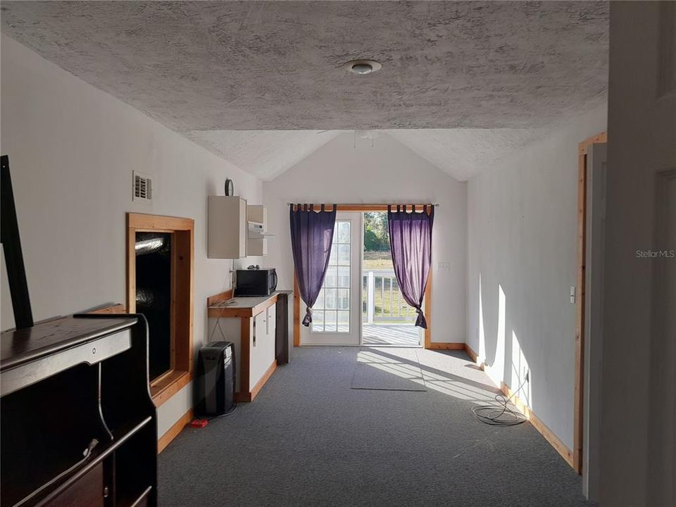 For Sale: $495,000 (3 beds, 3 baths, 936 Square Feet)